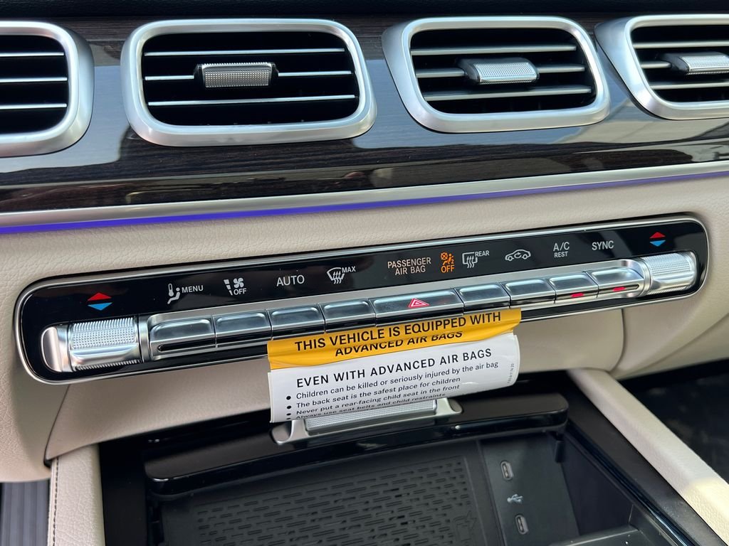 New 2026 MANUFAKTUR Ireland Mid Green Metallic Mercedes-Benz GLE 450 image 21