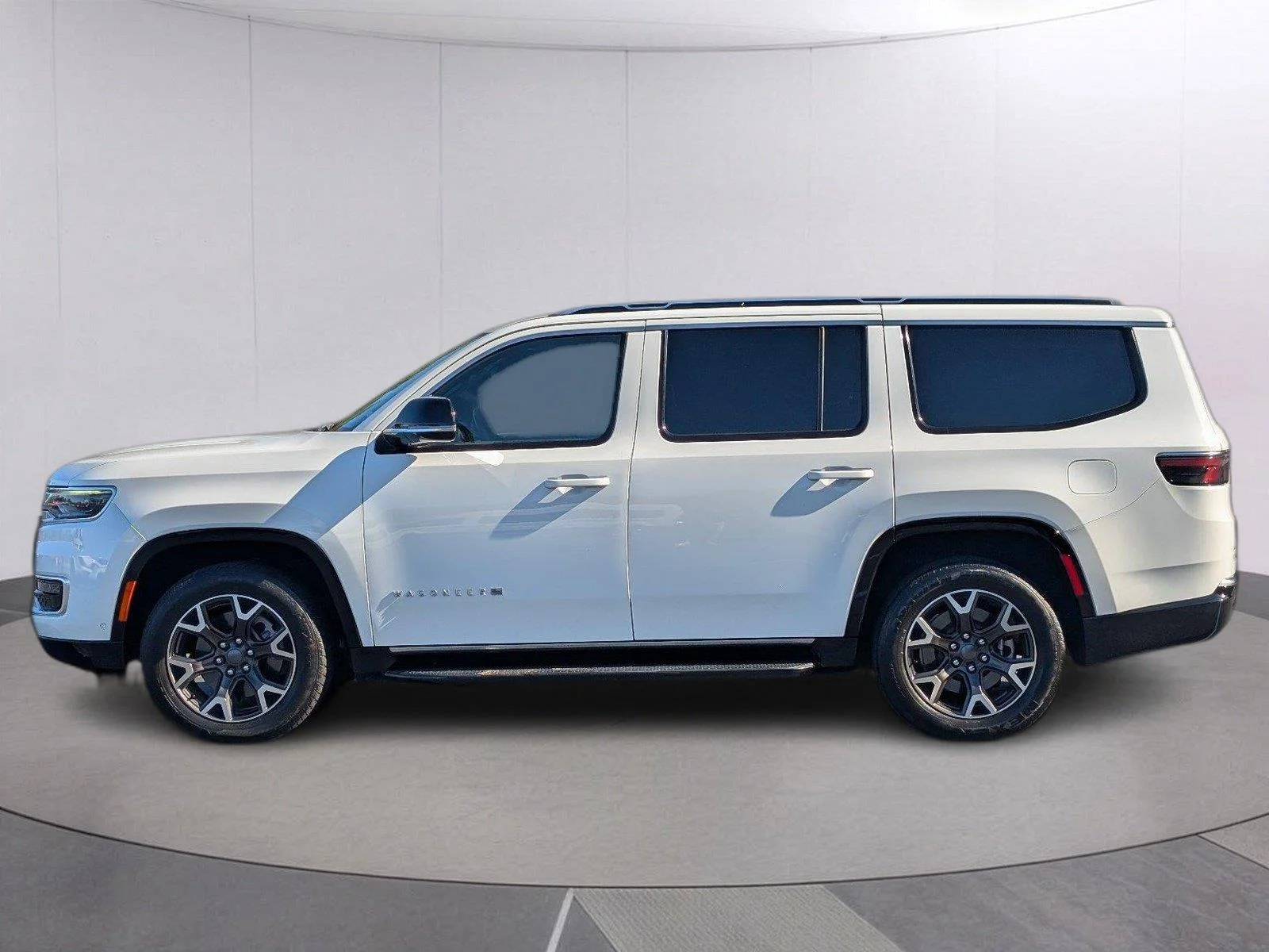 Used 2024 Bright White Clearcoat Jeep Series III image 2