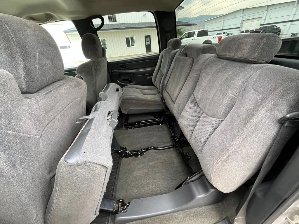 Used 2006 Tan Chevrolet Work Truck image 16