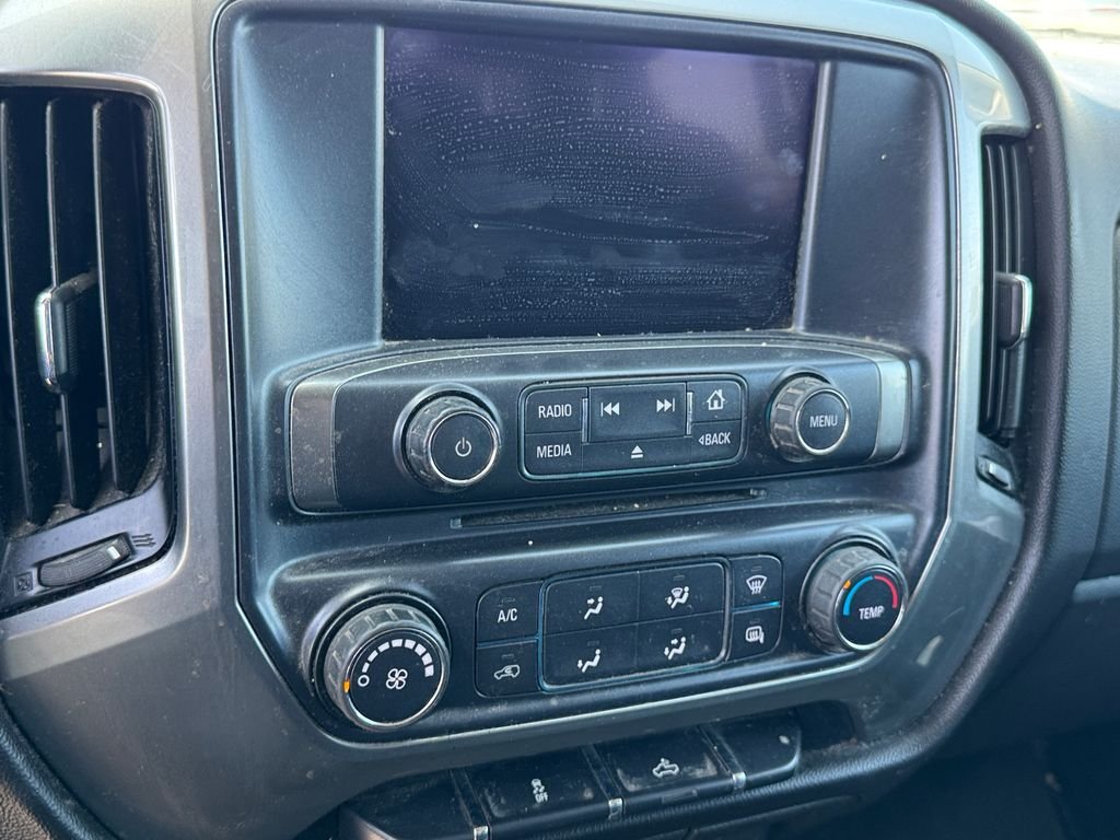 Used 2018 White Chevrolet LT image 10
