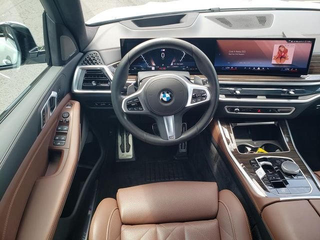 Used 2024 Gray Metallic BMW xDrive40i image 17