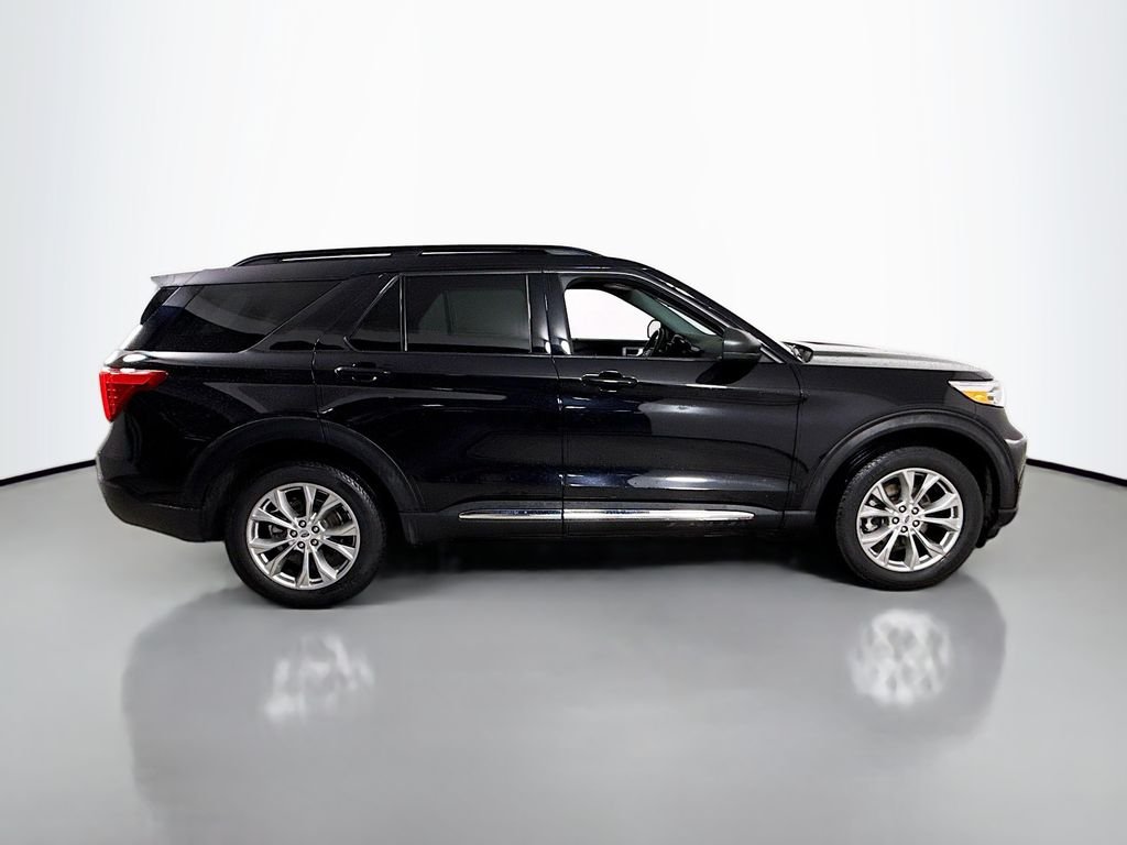 Used 2023 Agate Black Metallic Ford XLT image 14
