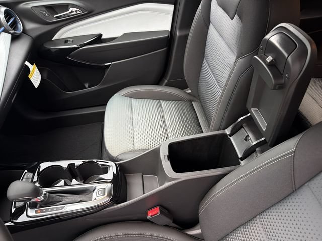 New 2026 Summit White Chevrolet LT image 21