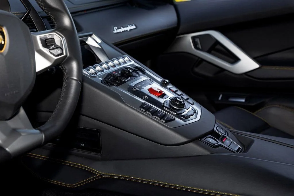 Used 2014 Giallo Evros Lamborghini LP700-4 image 23