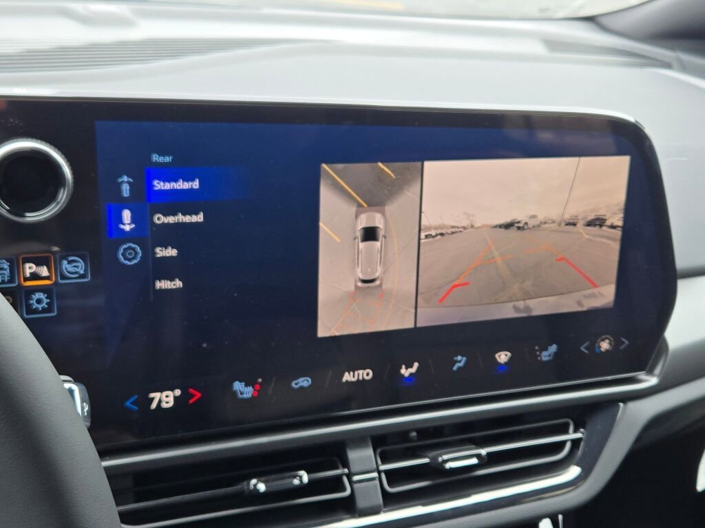 2025 Chevrolet Equinox EV RS - Photo 27