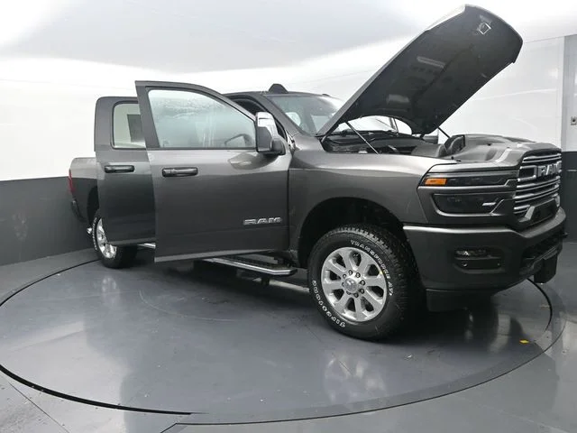 New 2026 Granite Crystal Metallic Clear-Coat Exterior Paint RAM Laramie image 30