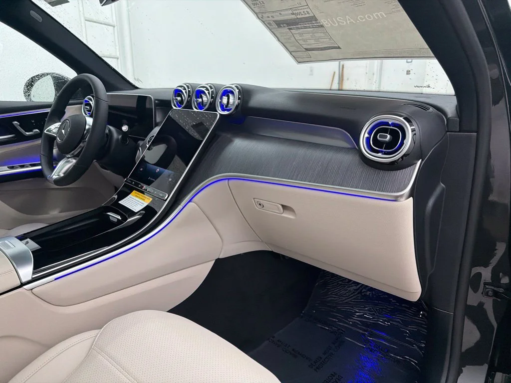 New 2027 Gray Mercedes-Benz GLC 300 image 29