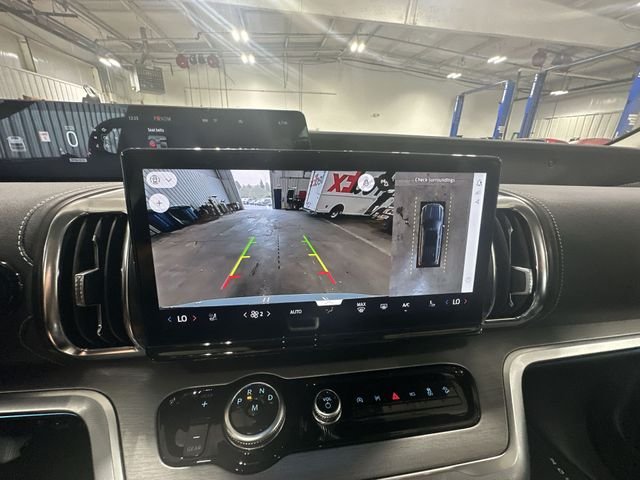 New 2027 Glacier Gray Metallic Tri-Coat Ford MAX Platinum image 29