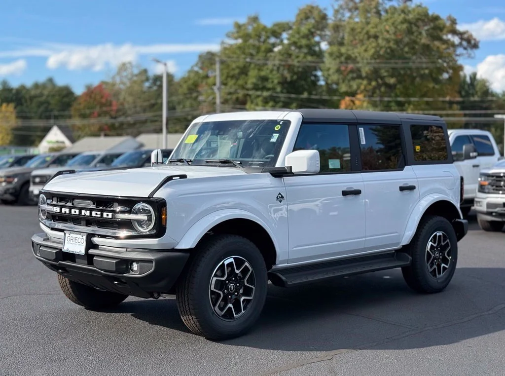 New 2026 White Ford Outer Banks image 8