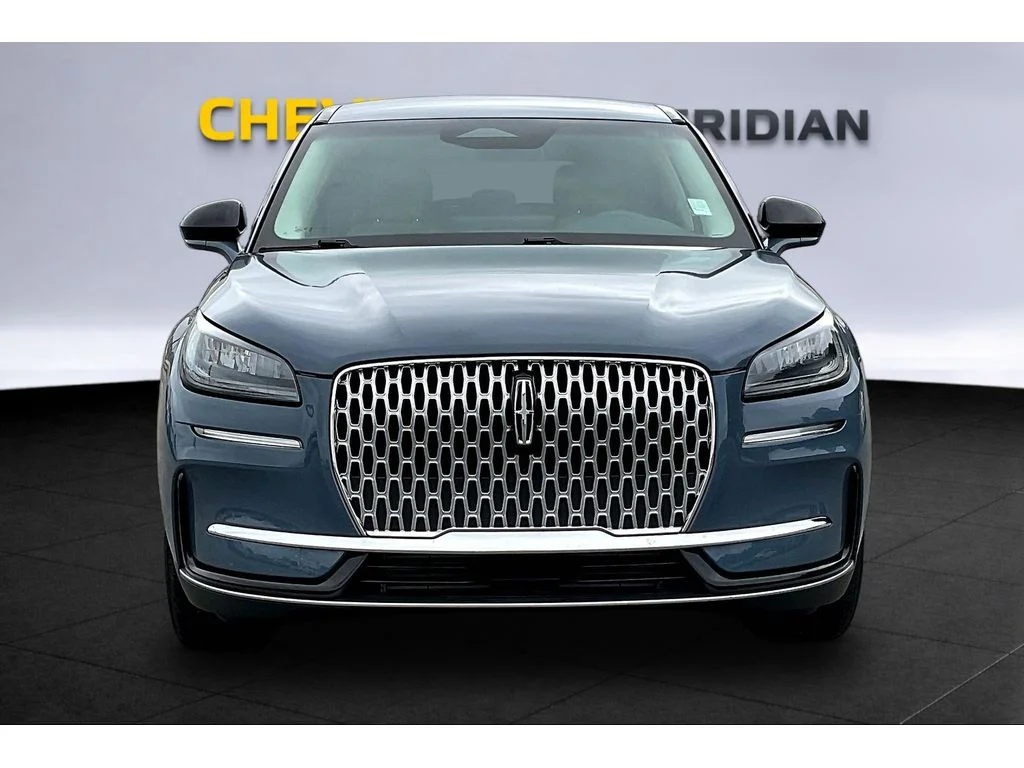 Used 2023  Lincoln Standard image 3