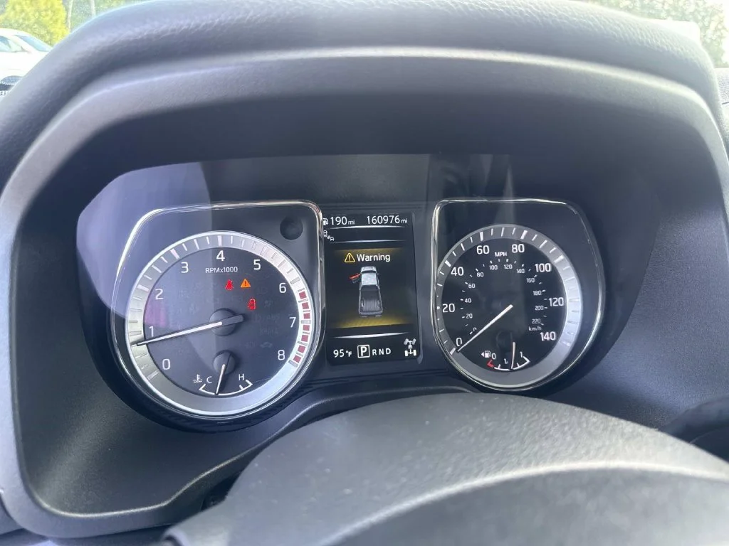 Used 2018 White Nissan SV image 19