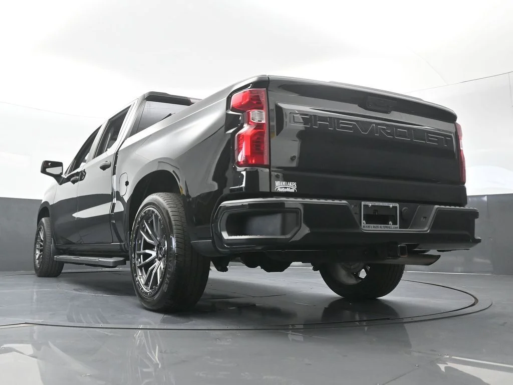 Used 2022 Black Chevrolet Custom image 57