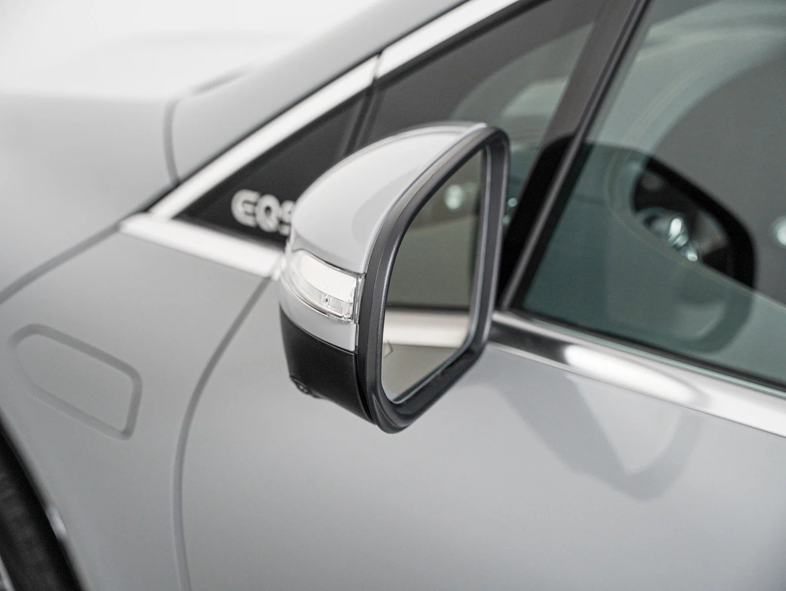 New 2026 Alpine Grey Mercedes-Benz 400 4MATIC® image 23
