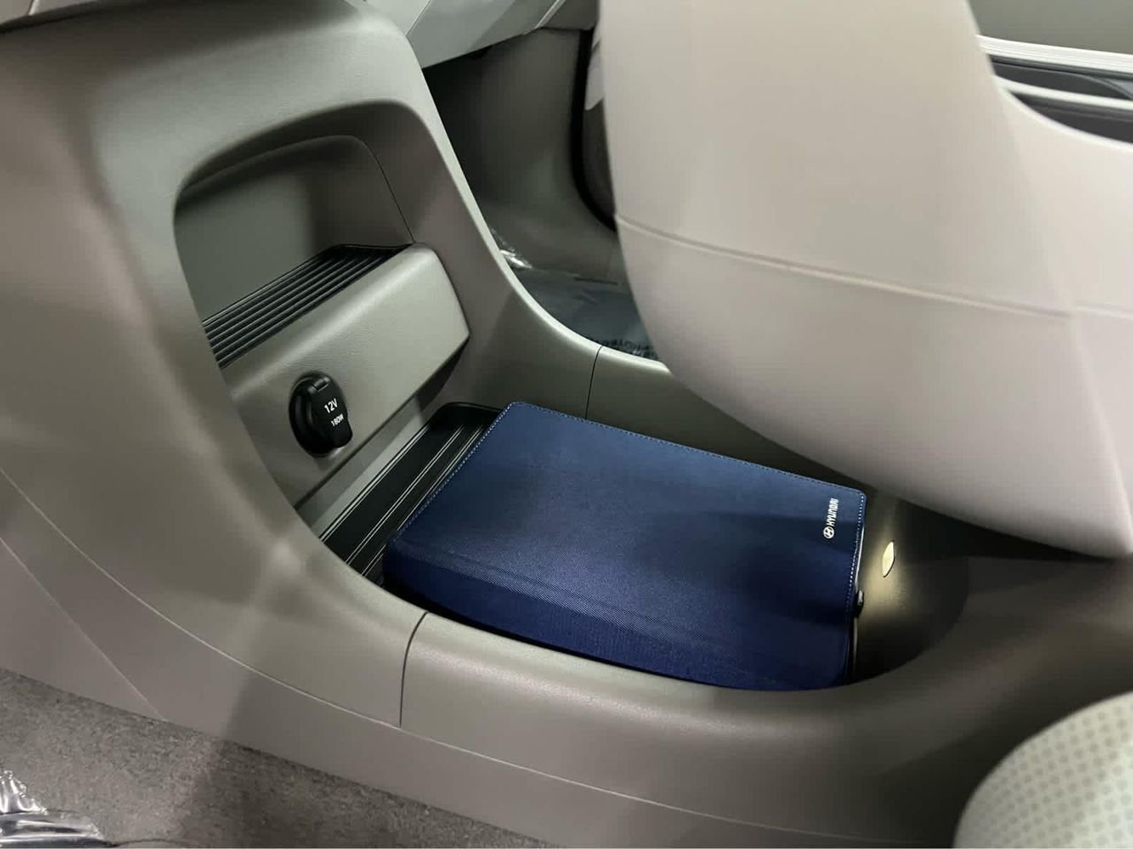 New 2026 Abyss Black Pearl Hyundai SEL AWD image 18