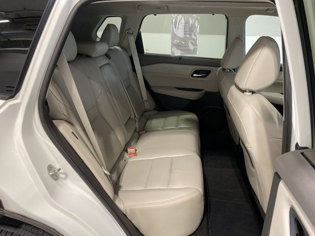 Used 2021 Pearl White Tricoat Nissan SL image 26
