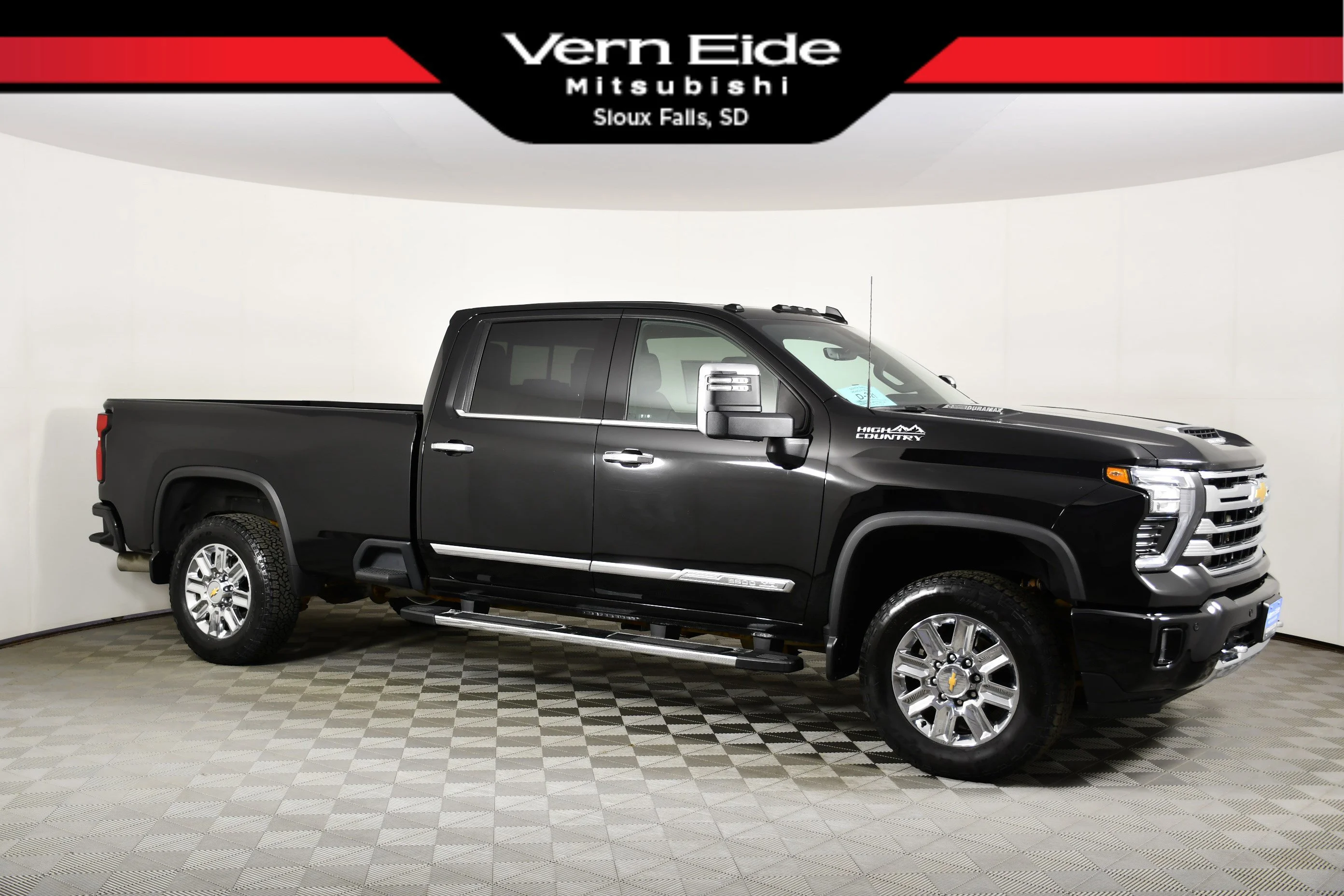 Used 2024 Black Chevrolet High Country image 1