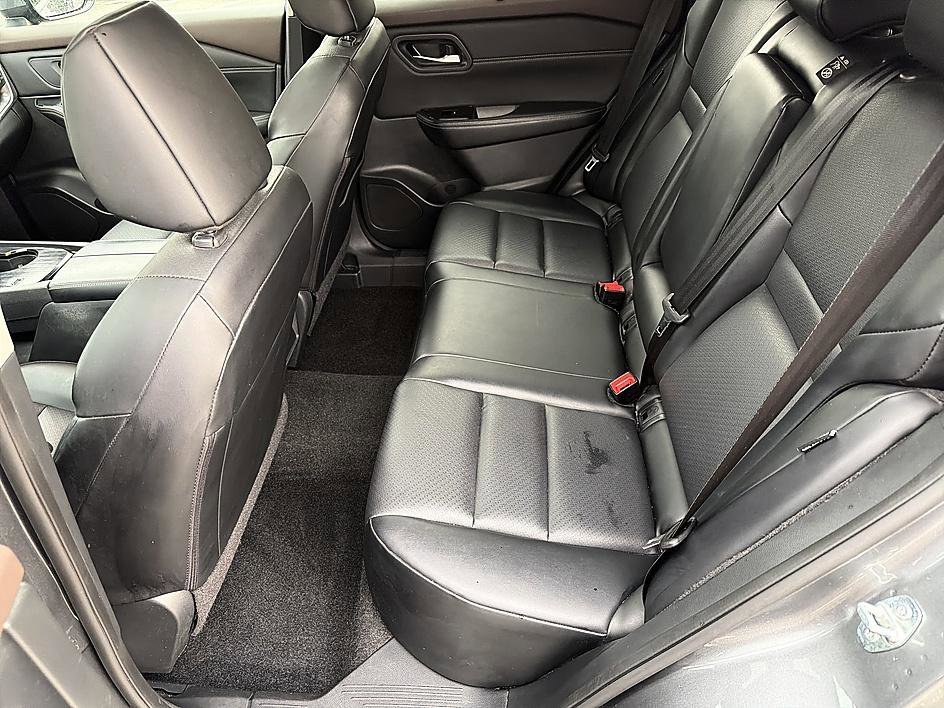 Used 2023 Gun Metallic Nissan SV image 3