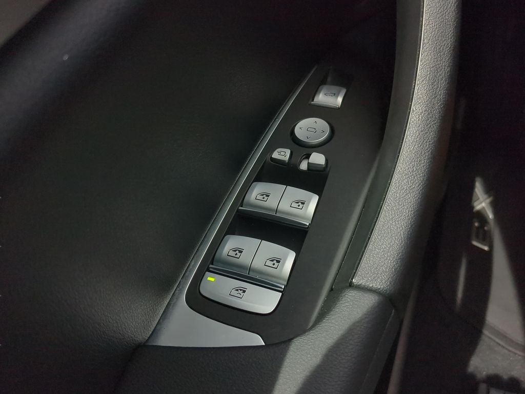 Used 2024 Gray BMW sDrive30i image 19