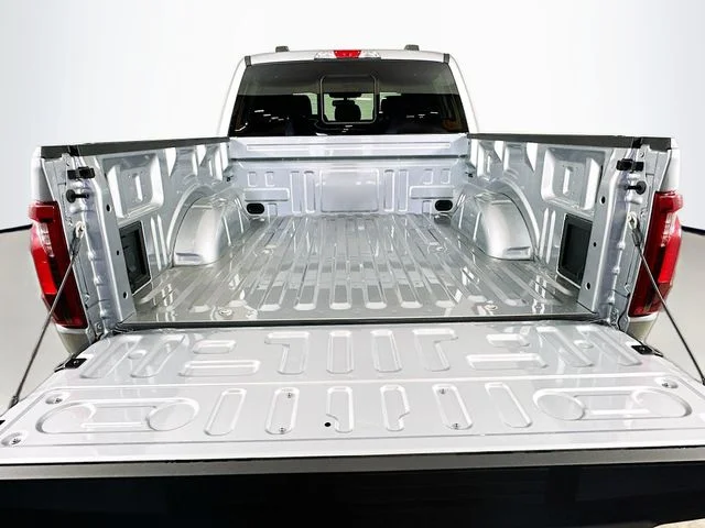 New 2026 Iconic Silver Metallic Ford XLT image 25