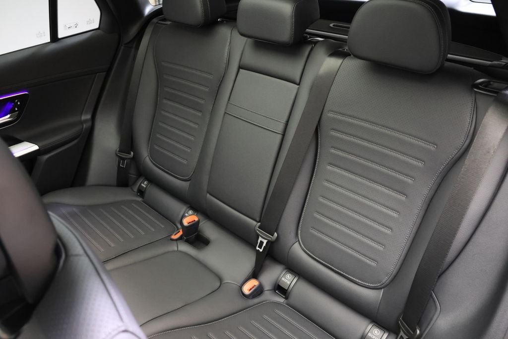 Used 2026 Black Mercedes-Benz GLC 300 image 43