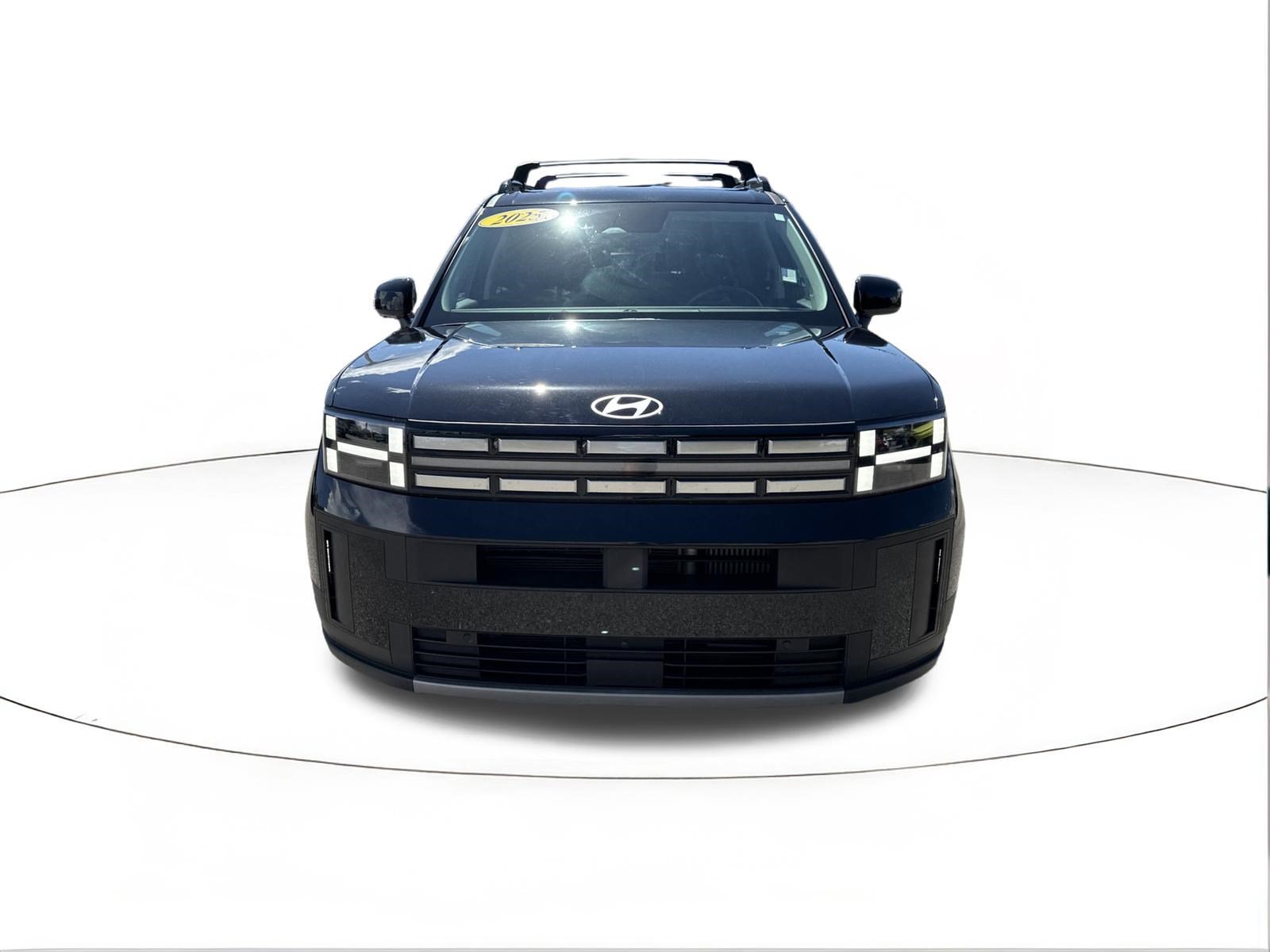 Certified Used 2025 Phantom Black Hyundai SEL image 8