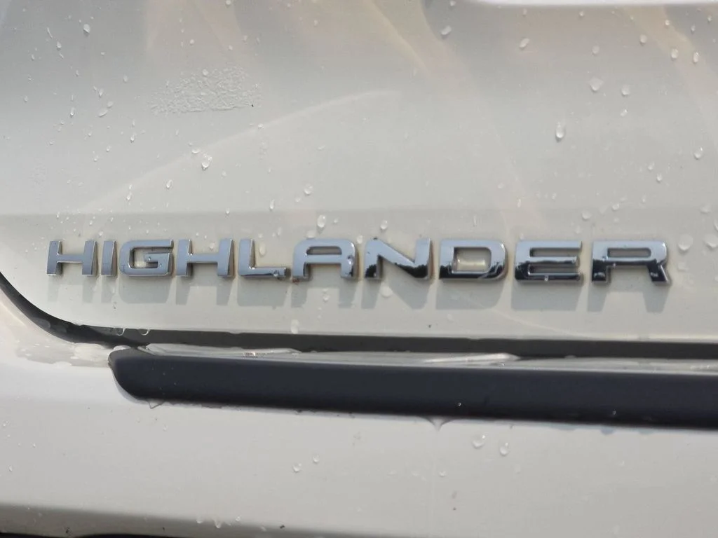 Used 2021  Toyota XLE image 36