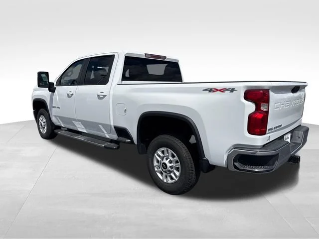 Used 2023 Summit White Chevrolet LT image 3