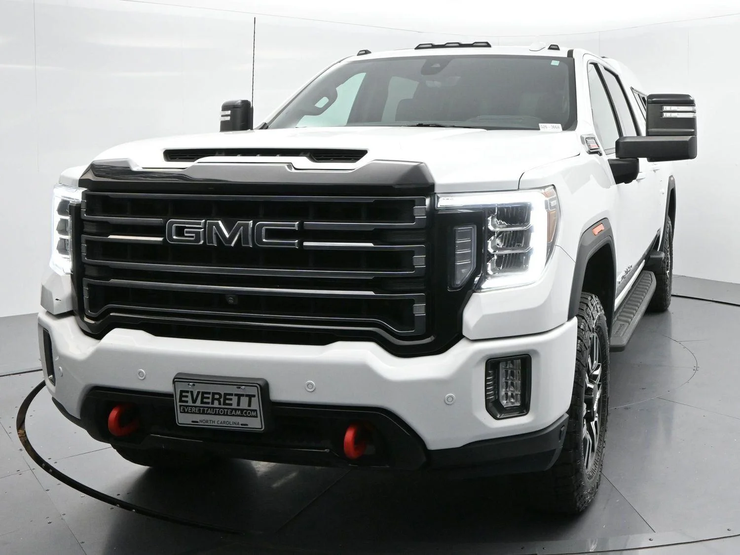 Used 2021 SUMMIT WHITE GMC AT4 image 3