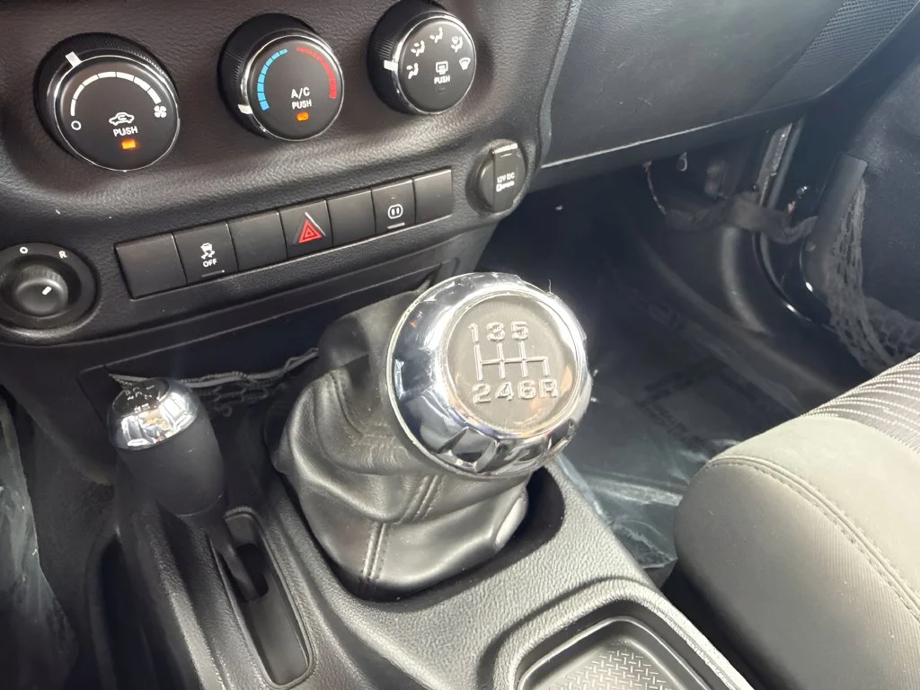 Used 2011 Black Jeep Sahara image 15