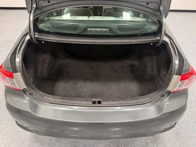 Used 2013 Gray Toyota L image 22