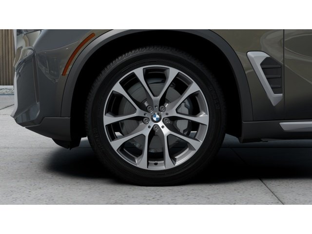 New 2026 Dravit Grey Metallic BMW xDrive40i image 7