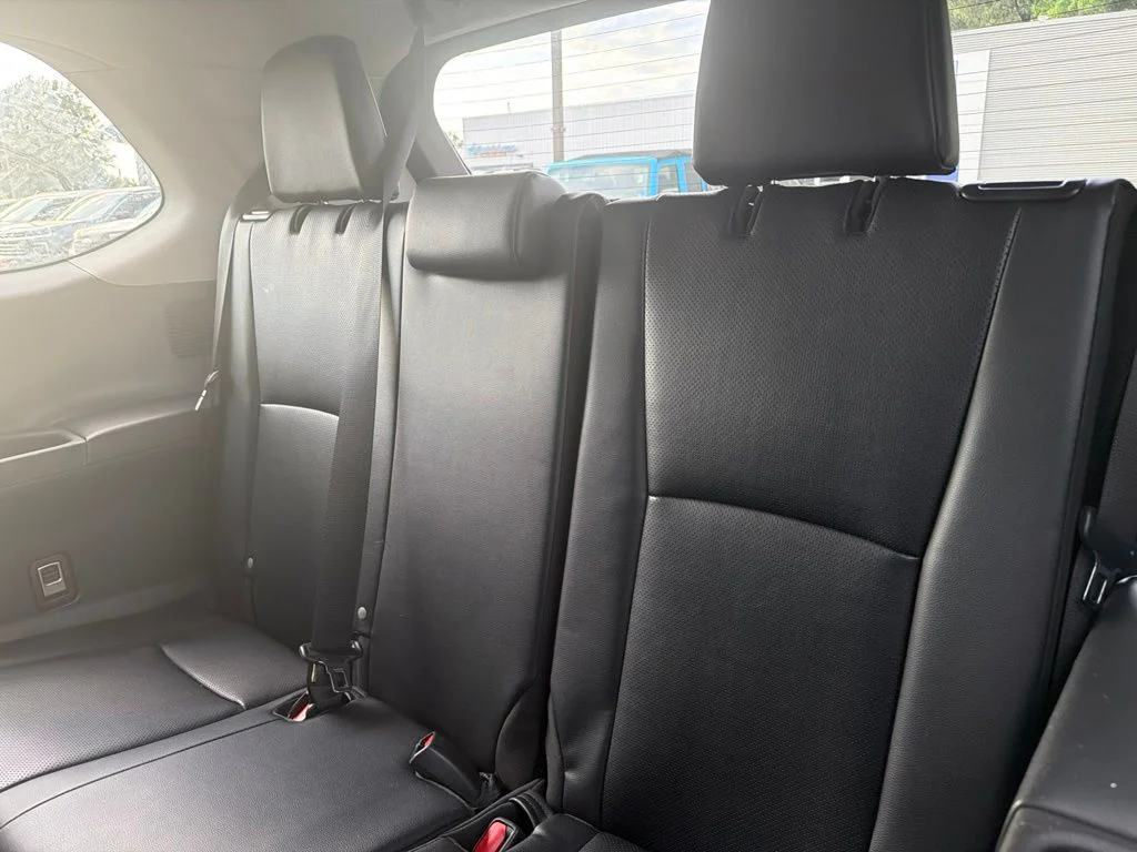 Used 2025 Silver Toyota XLE image 24