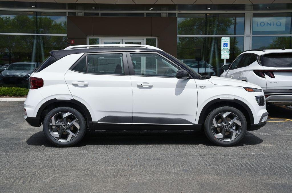 New 2026 Lunar White w/Black Roof Hyundai SEL image 3