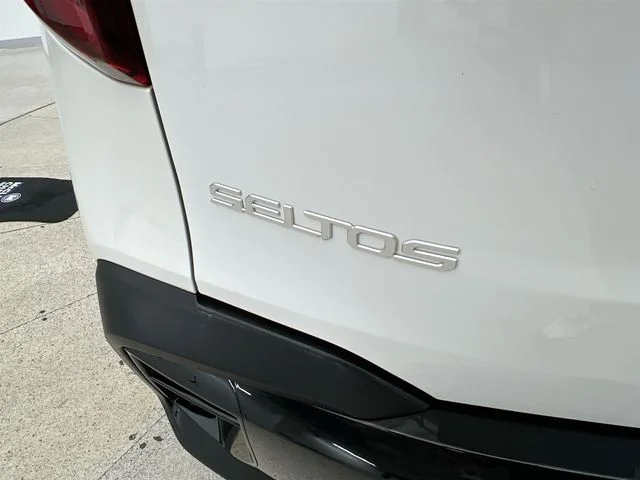 Used 2024 White Kia EX image 40