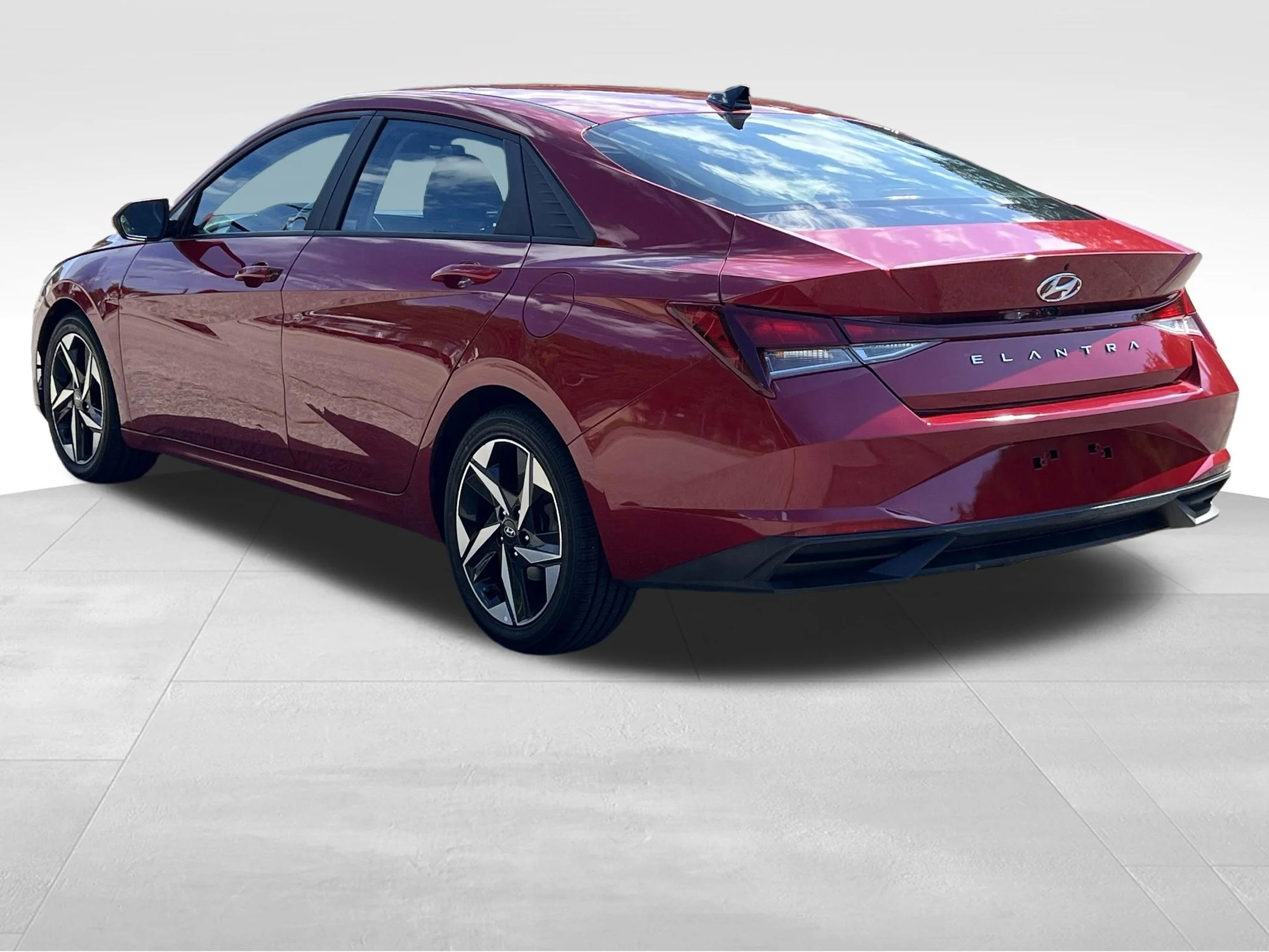 Used 2023 Scarlet Red Pearl Hyundai SEL image 9
