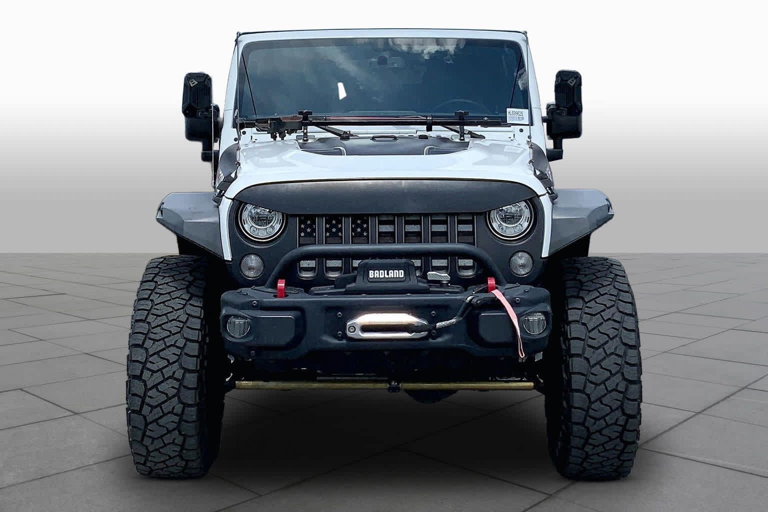 Used 2017 Bright White Clearcoat Jeep Rubicon Recon image 4