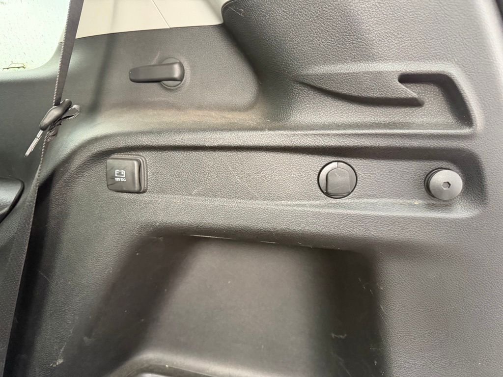 Used 2023 Gray Jeep Laredo image 9