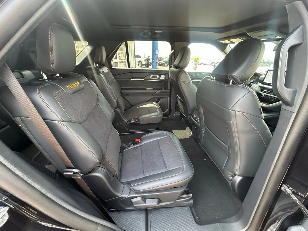 New 2026 Agate Black Metallic Ford Tremor® image 20