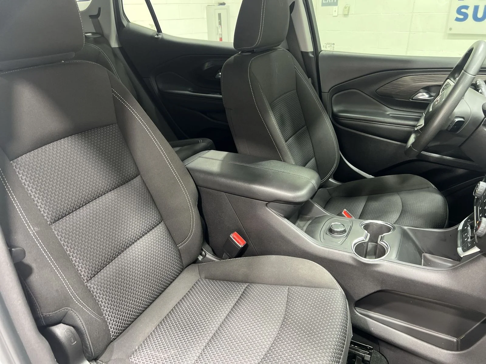 2024 GMC Terrain SLE - Photo 23