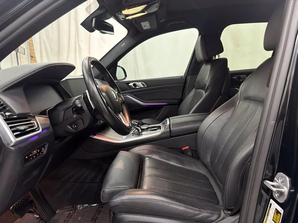 Used 2021 Black BMW sDrive40i image 12