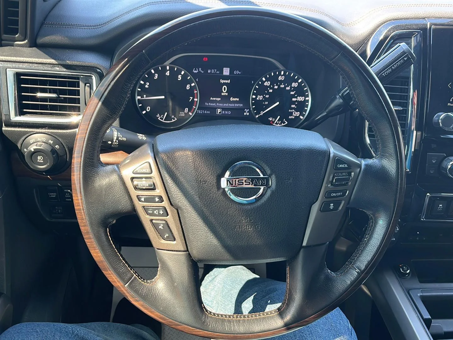 Used 2021 Pearl White Nissan Platinum Reserve image 10