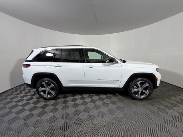 Certified Used 2023 White/off-white Jeep Limited image 15