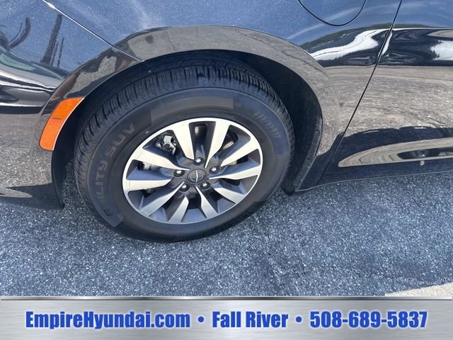 2023 Chrysler Pacifica Hybrid Touring L - Photo 13