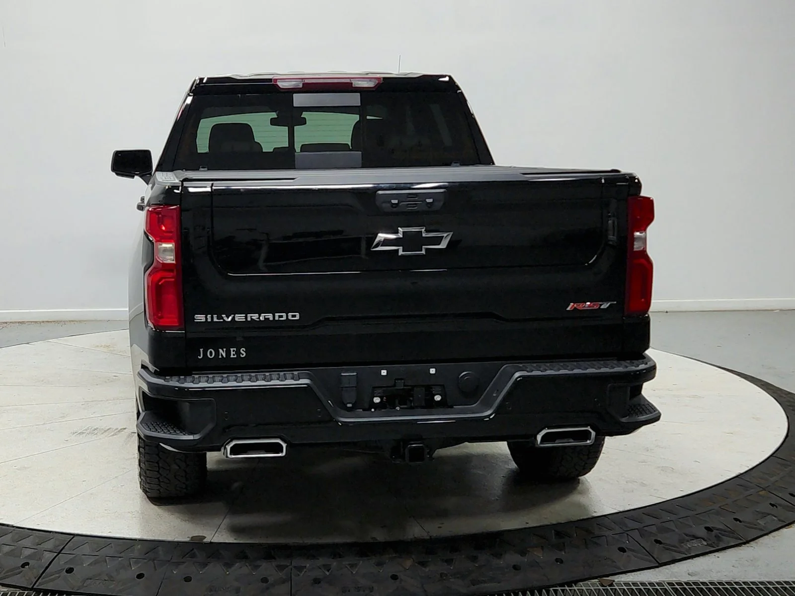 Used 2024 Black Chevrolet RST image 7