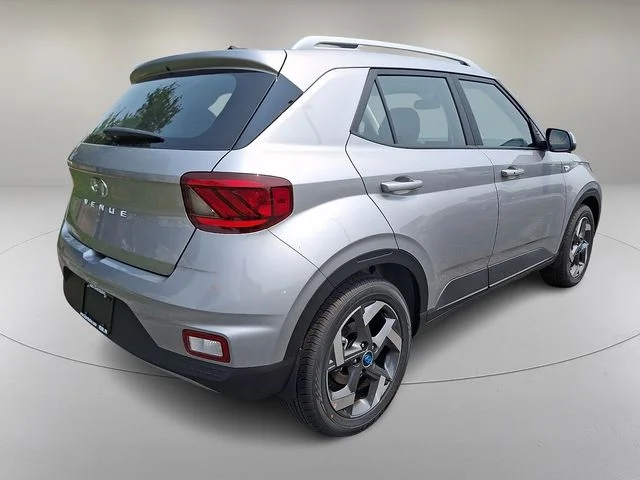 New 2026 Silver Hyundai SEL image 7
