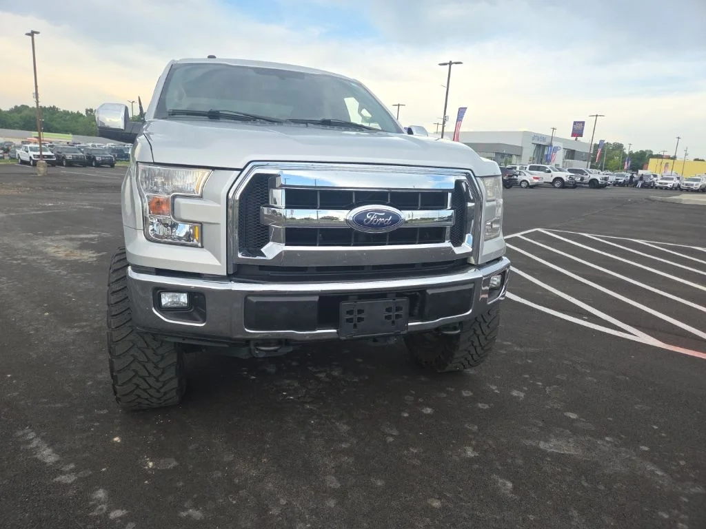 Certified Used 2017  Ford XLT image 2