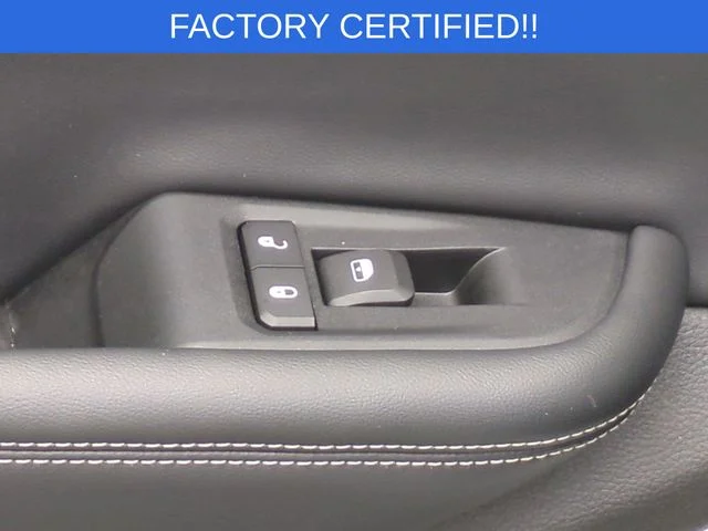 Used 2022 White Jeep Altitude image 30
