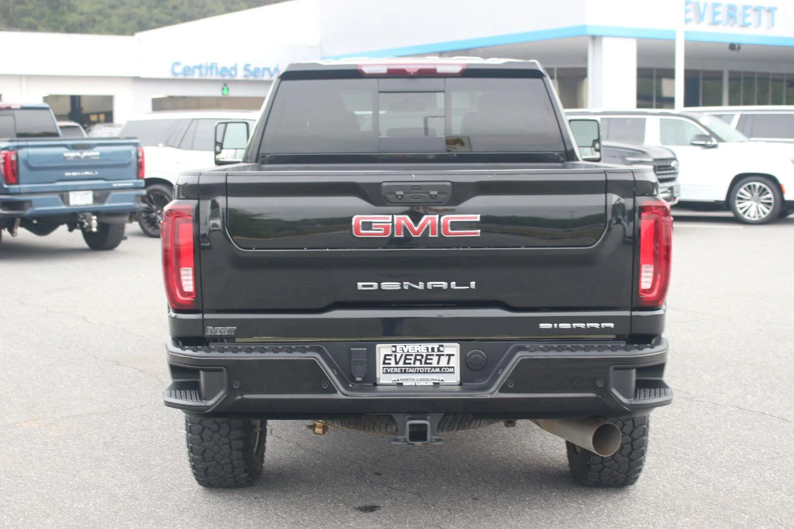 Used 2023 Ebony Twilight Metallic GMC Denali image 6