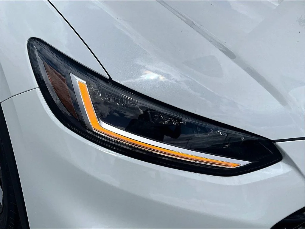 New 2027 Platinum White Pearl Honda LX AWD image 31
