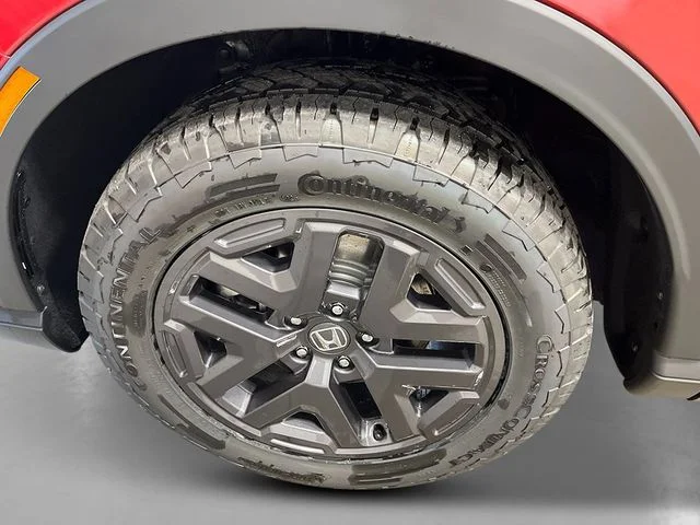 New 2027 Radiant Red Metallic Honda TrailSport Hybrid AWD image 11